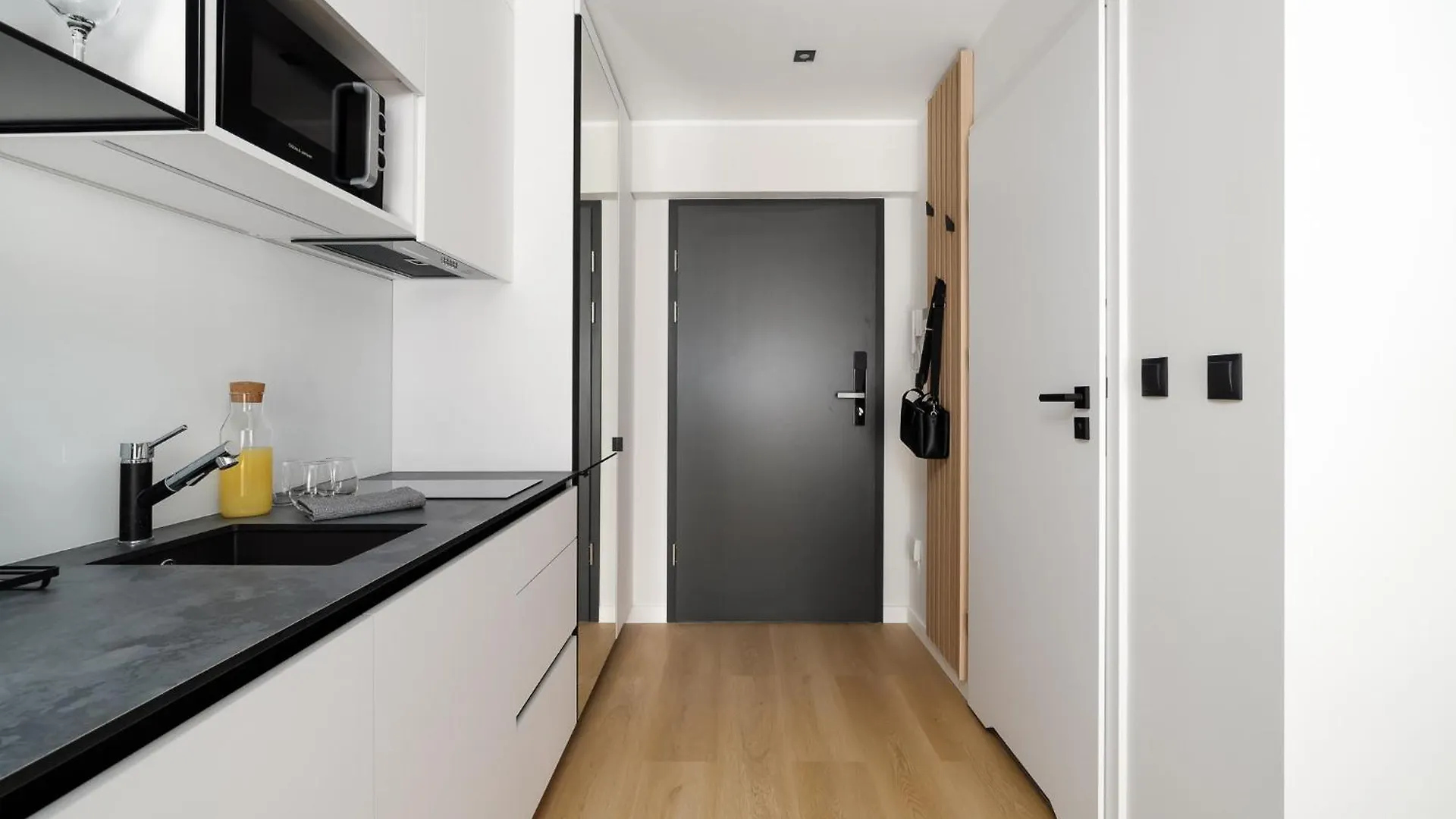 Honey Apartment - Plac Wolnosci W Poznaniu Polsko